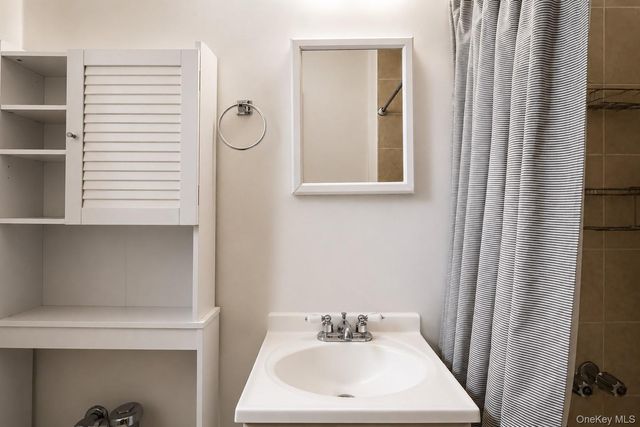 99-15 66 Avenue 5A, Rego Park, NY 11374