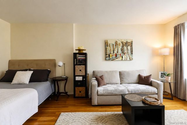 99-15 66 Avenue 5A, Rego Park, NY 11374