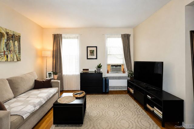 99-15 66 Avenue 5A, Rego Park, NY 11374