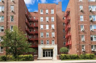 99-15 66 Avenue 5A, Rego Park, NY 11374