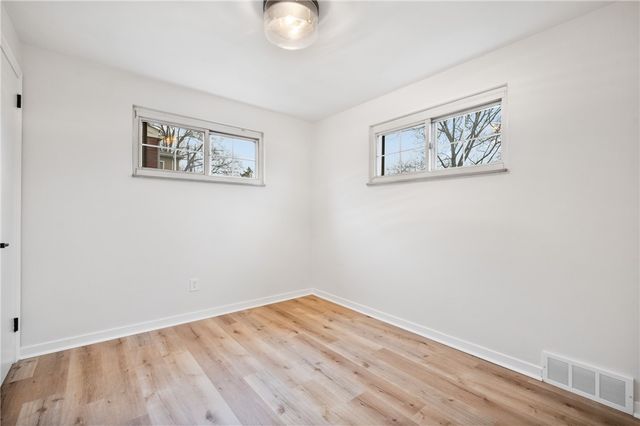 554 Saint Clair Dr, Penn Hills, PA 15147