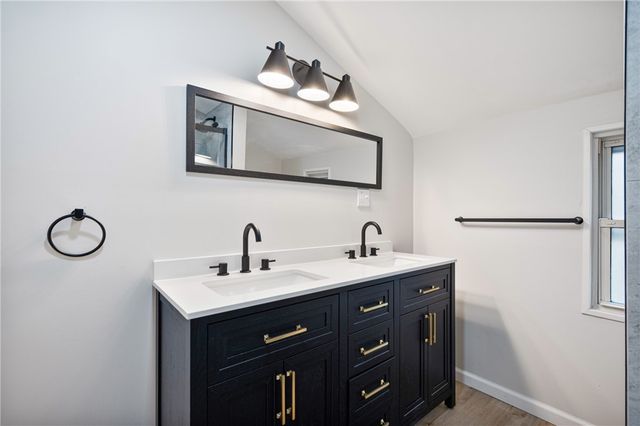 554 Saint Clair Dr, Penn Hills, PA 15147