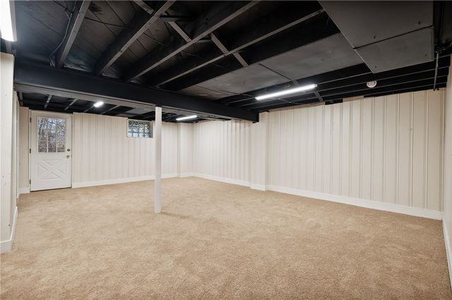 554 Saint Clair Dr, Penn Hills, PA 15147