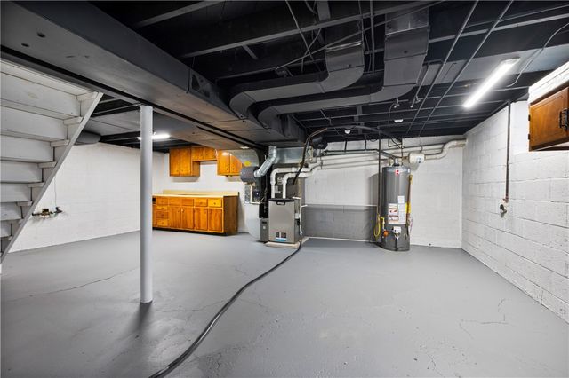 554 Saint Clair Dr, Penn Hills, PA 15147