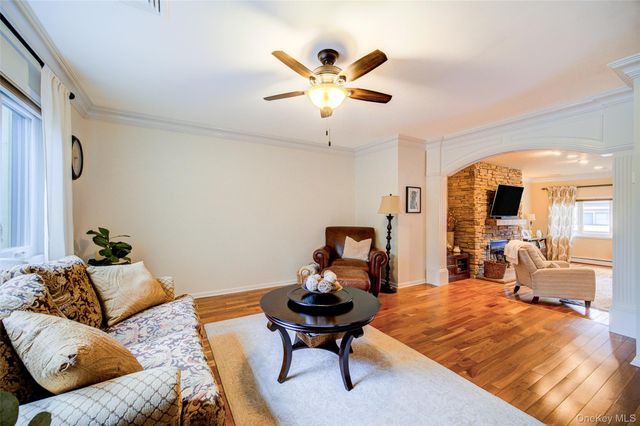 16 Arapaho Court, Suffern, NY 10901