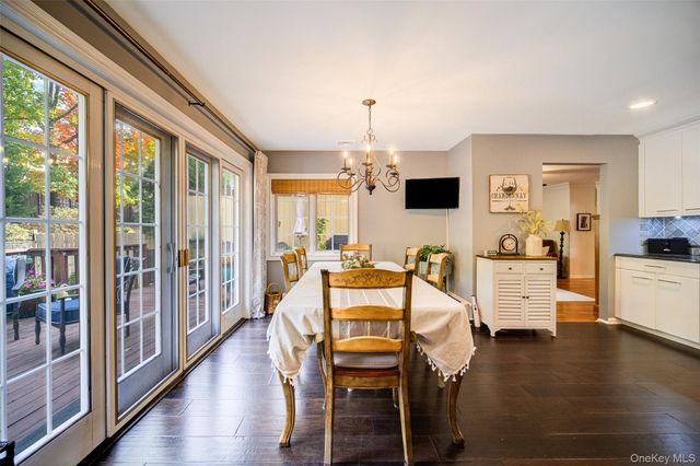 16 Arapaho Court, Suffern, NY 10901