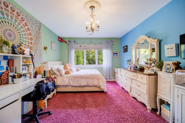 16 Arapaho Court, Suffern, NY 10901