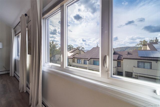 16 Arapaho Court, Suffern, NY 10901