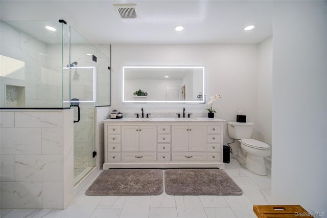 16 Arapaho Court, Suffern, NY 10901