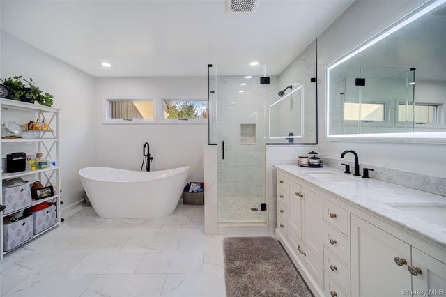 16 Arapaho Court, Suffern, NY 10901