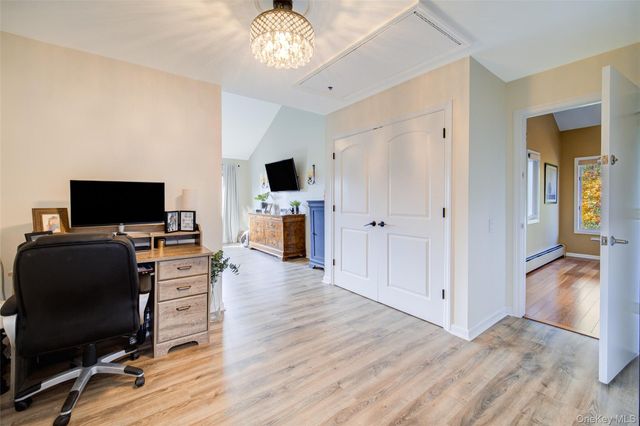 16 Arapaho Court, Suffern, NY 10901