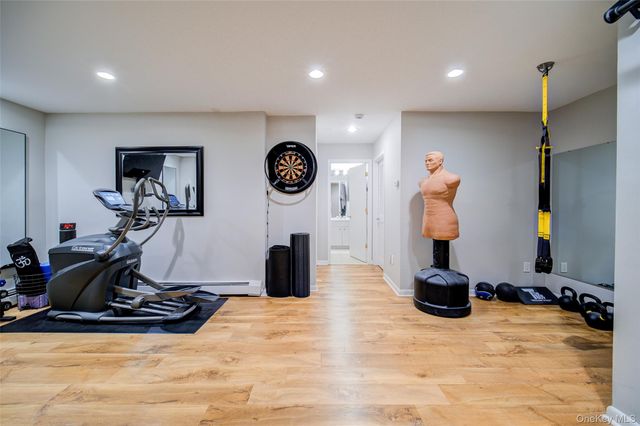 16 Arapaho Court, Suffern, NY 10901