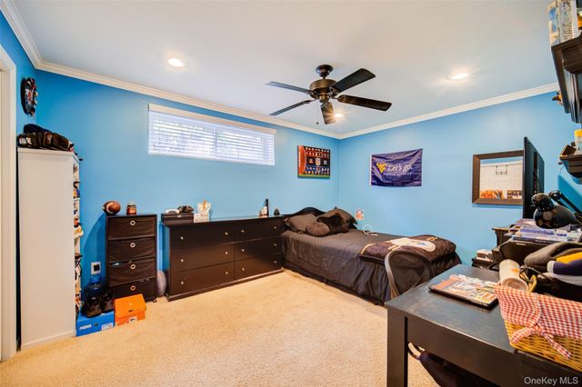 16 Arapaho Court, Suffern, NY 10901