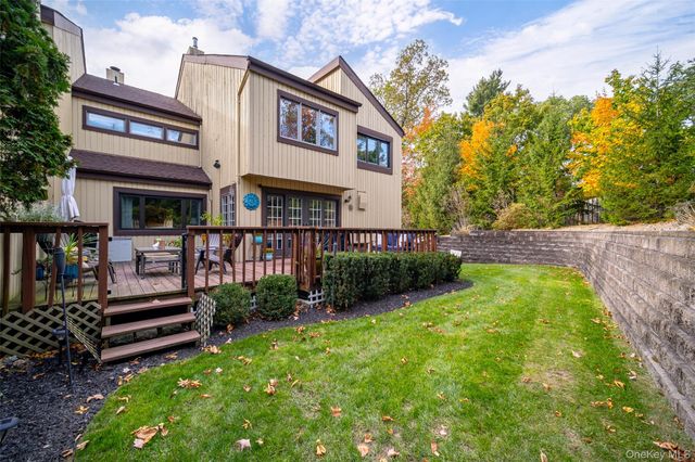 16 Arapaho Court, Suffern, NY 10901