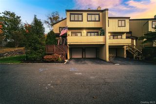 16 Arapaho Court, Suffern, NY 10901