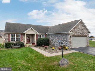 245 ARCHERS GLEN CIR, Bellefonte, PA 16823
