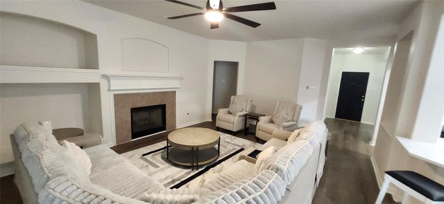 17238 Maple Hollow Drive, Sugar Land, TX 77498