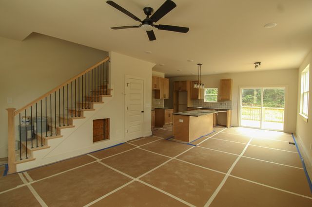 6665 Hester Rd, Springfield, TN 37172