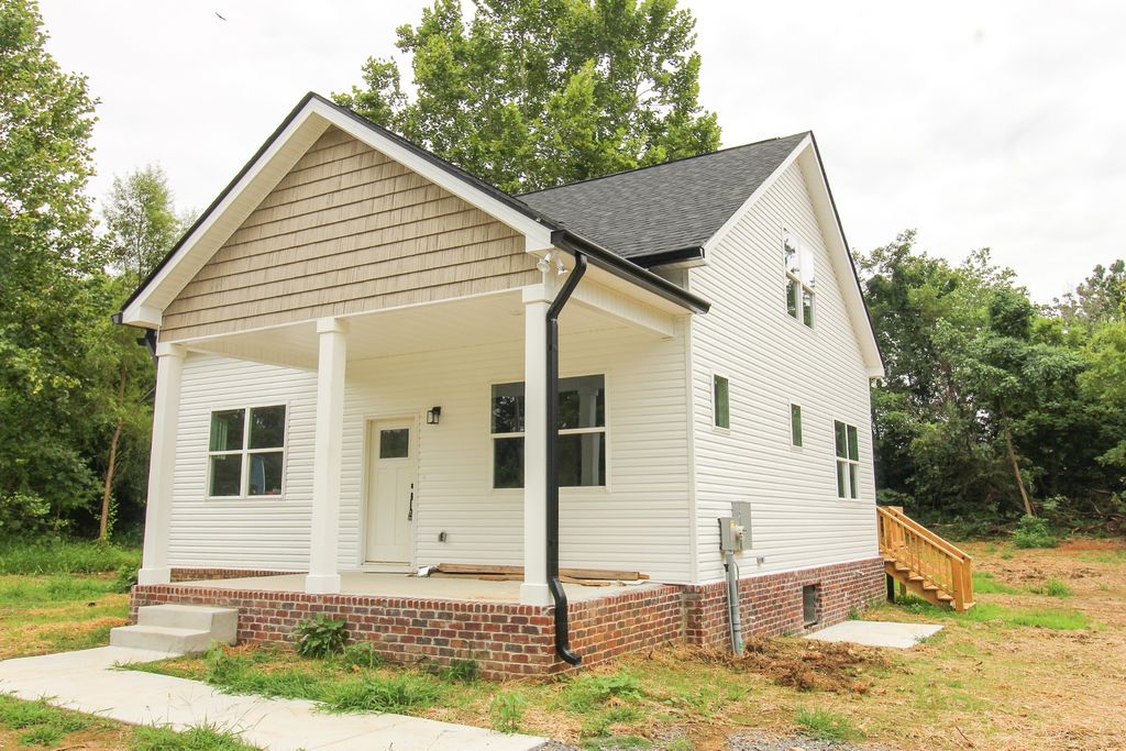 6665 Hester Rd, Springfield, TN 37172