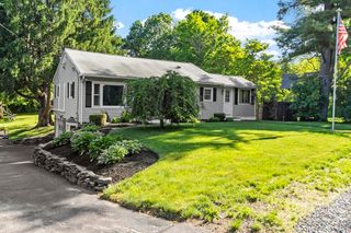 1417 Massachusetts Ave, Lunenburg, MA 01462