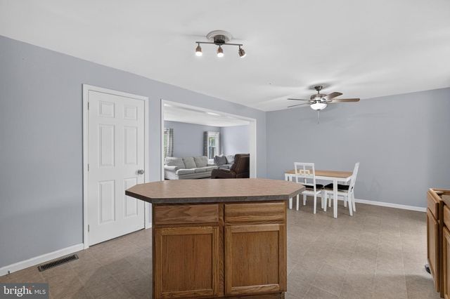 1231 BUFFALO AVE, Mays Landing, NJ 08330