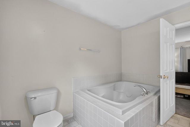 1231 BUFFALO AVE, Mays Landing, NJ 08330