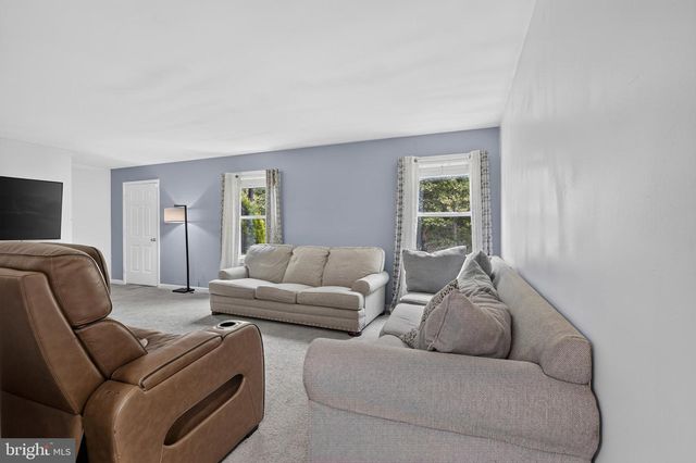 1231 BUFFALO AVE, Mays Landing, NJ 08330