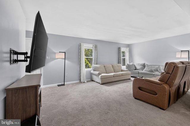 1231 BUFFALO AVE, Mays Landing, NJ 08330