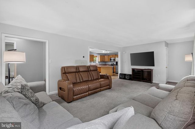 1231 BUFFALO AVE, Mays Landing, NJ 08330