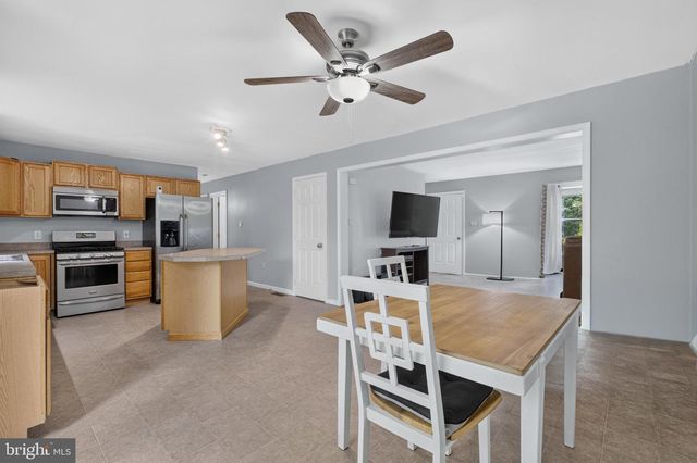 1231 BUFFALO AVE, Mays Landing, NJ 08330