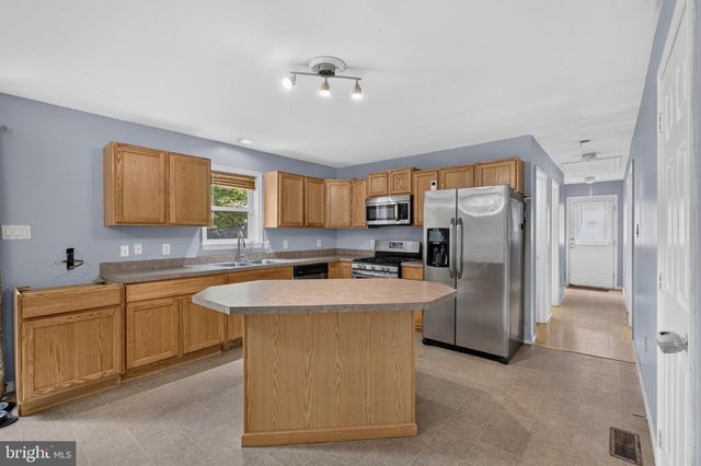 1231 BUFFALO AVE, Mays Landing, NJ 08330