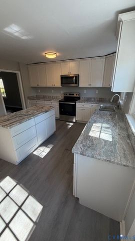 1424 Decatur St, Richmond, VA 23224