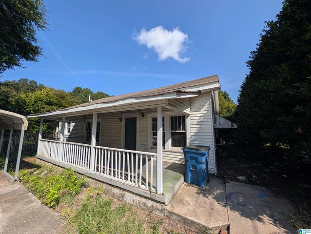 312 N PINE HILL ROAD, Tarrant, AL 35217