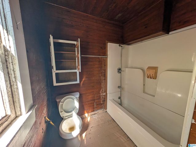 312 N PINE HILL ROAD, Tarrant, AL 35217
