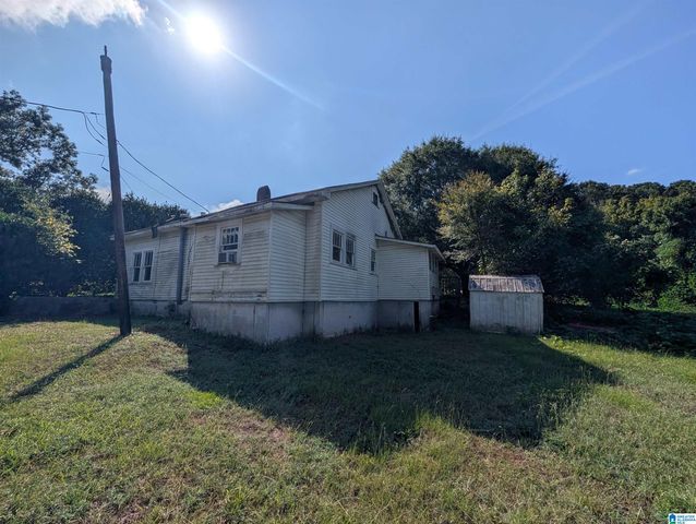 312 N PINE HILL ROAD, Tarrant, AL 35217