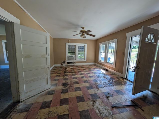 312 N PINE HILL ROAD, Tarrant, AL 35217