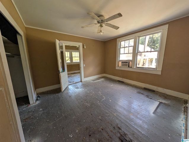 312 N PINE HILL ROAD, Tarrant, AL 35217