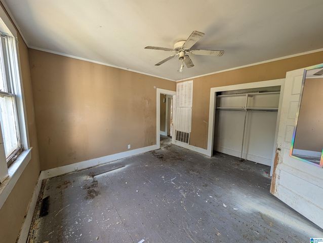 312 N PINE HILL ROAD, Tarrant, AL 35217