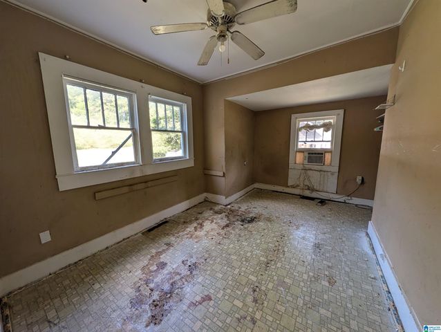 312 N PINE HILL ROAD, Tarrant, AL 35217
