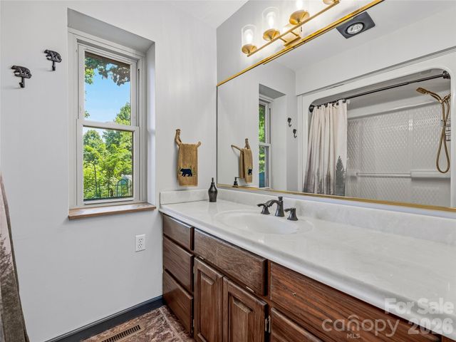 152 Worley Cove Road, Leicester, NC 28748