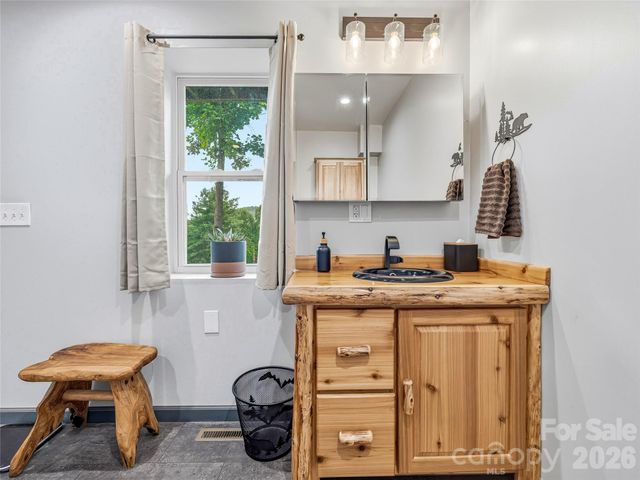 152 Worley Cove Road, Leicester, NC 28748