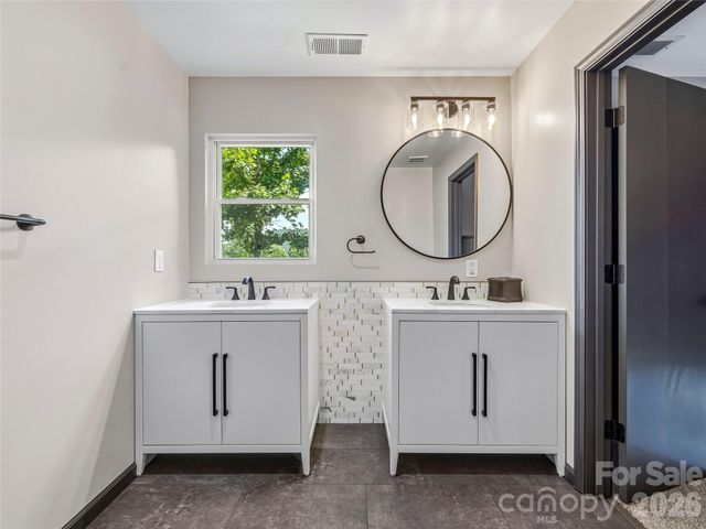 152 Worley Cove Road, Leicester, NC 28748