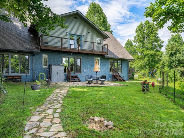 152 Worley Cove Road, Leicester, NC 28748