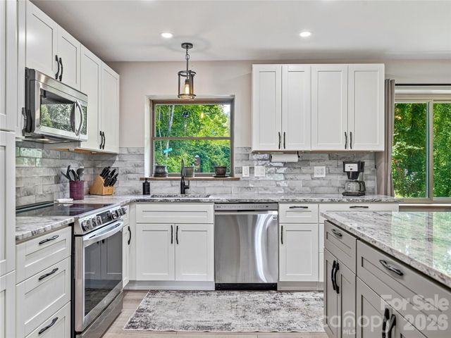 152 Worley Cove Road, Leicester, NC 28748