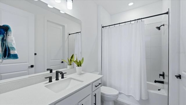 16313 HIDDEN OAK LOOP, Bradenton, FL 34211