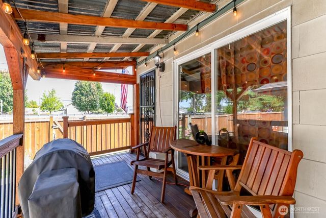 503 5th Avenue S, Kent, WA 98032