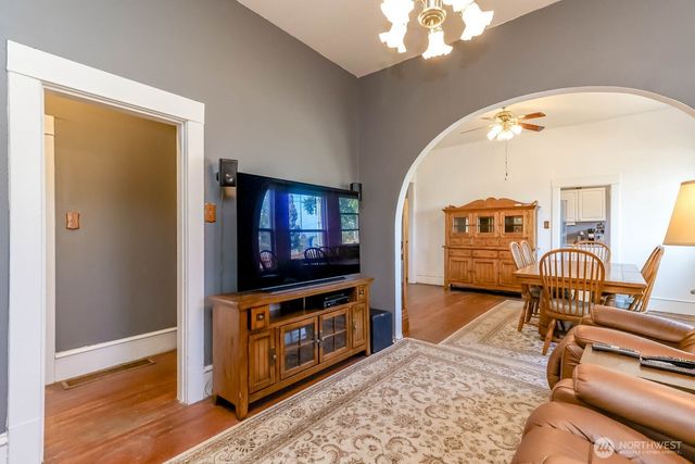 503 5th Avenue S, Kent, WA 98032