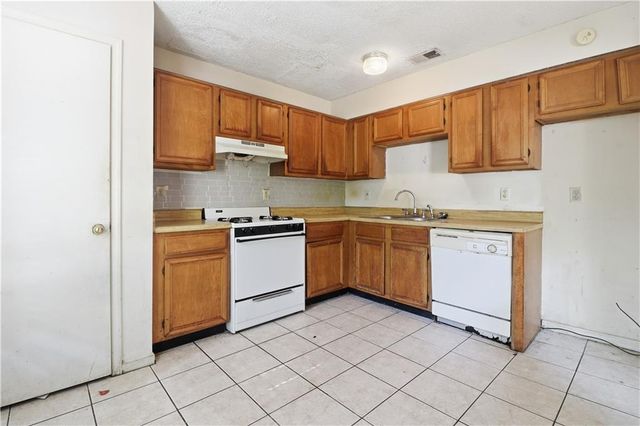 4918 Windsor Downs Lane, Decatur, GA 30035