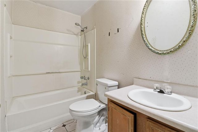 4918 Windsor Downs Lane, Decatur, GA 30035
