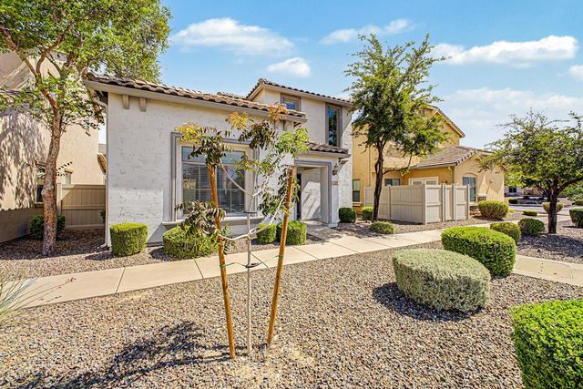 26616 N Babbling Brook Drive, Phoenix, AZ 85083